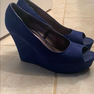 Blue open toe wedges
